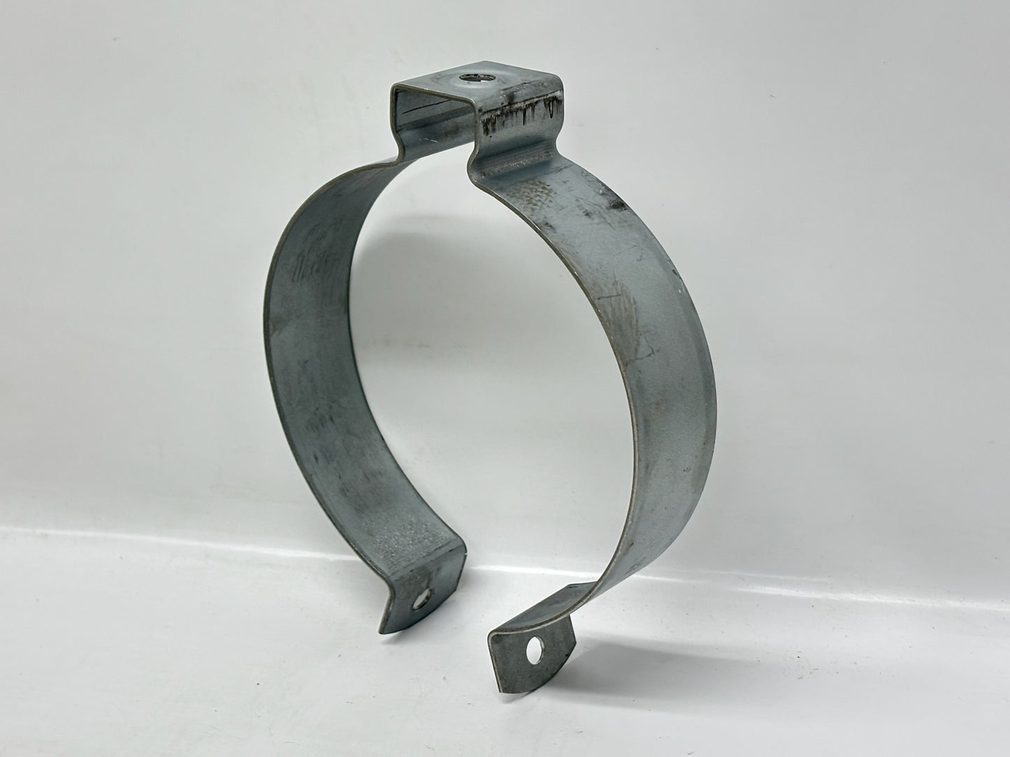 20PK nVent CADDY CD9B Bolt-Close Conduit Clamp for 4" EMT/Rigid – Steel