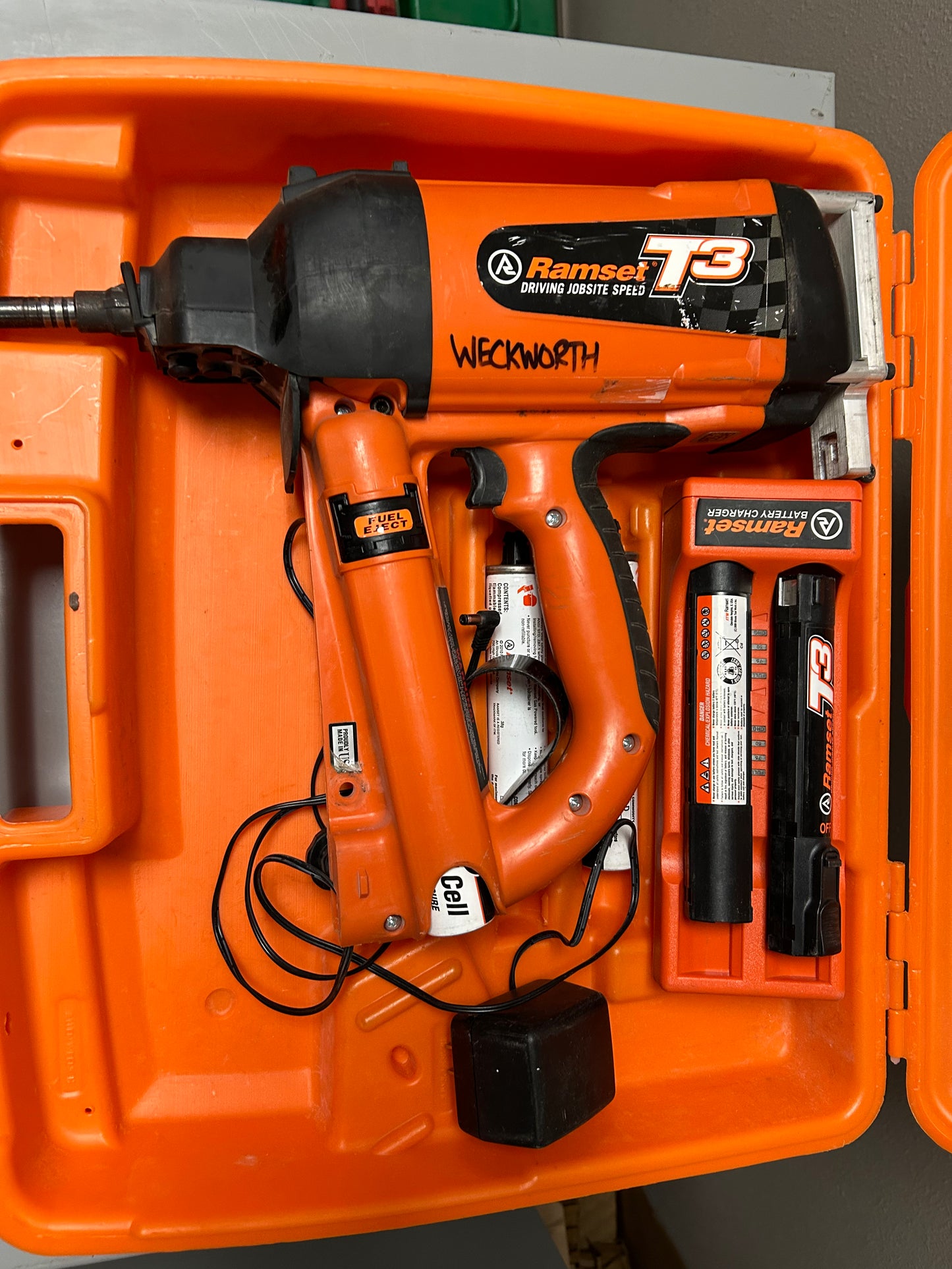 RAMSET T3 Gas Actuated Fastener Tool with Charger & 2 Batteries Kit with Case