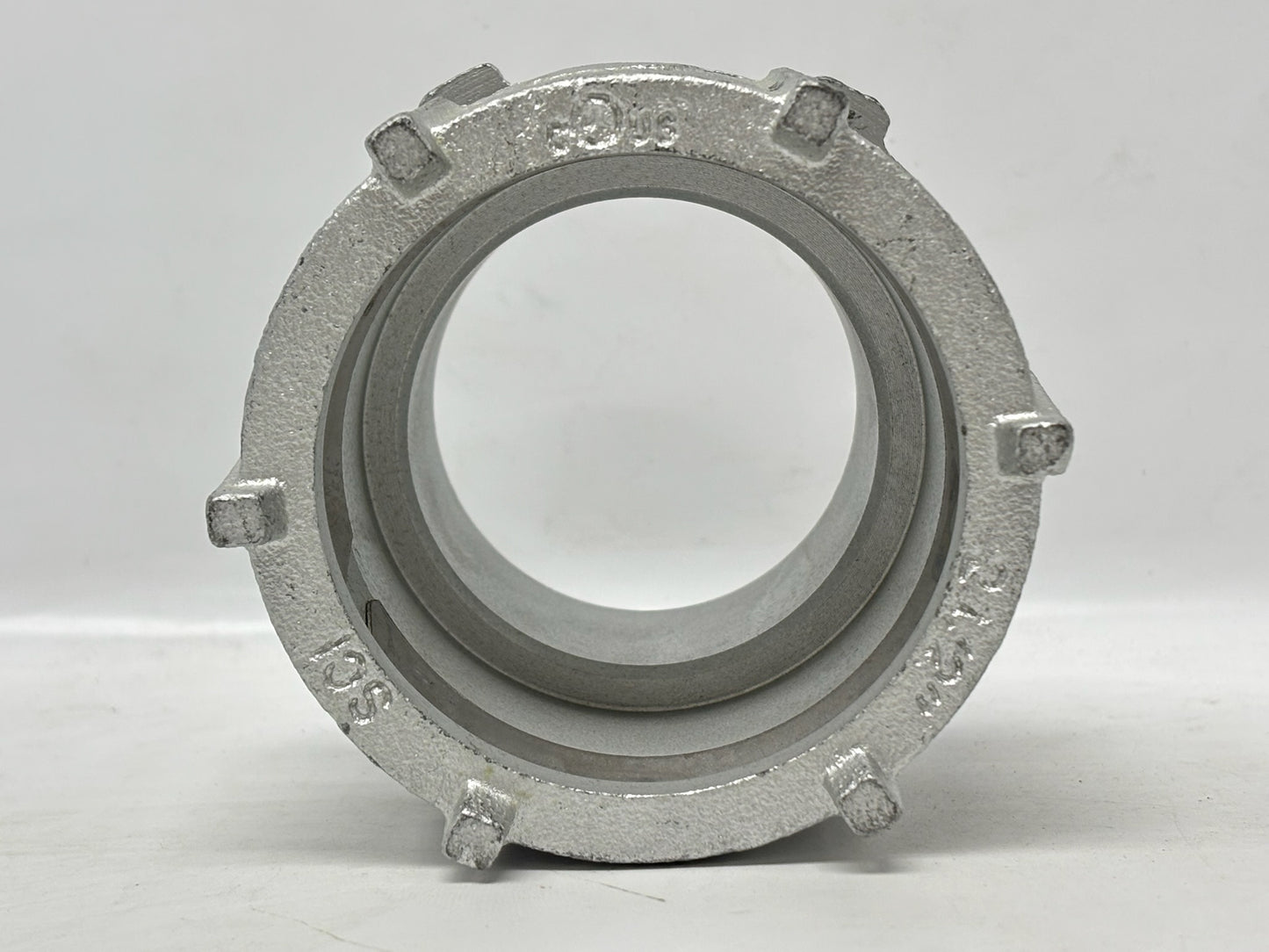 RACO 1810 2½″ Non‑Insulated Compression Connector