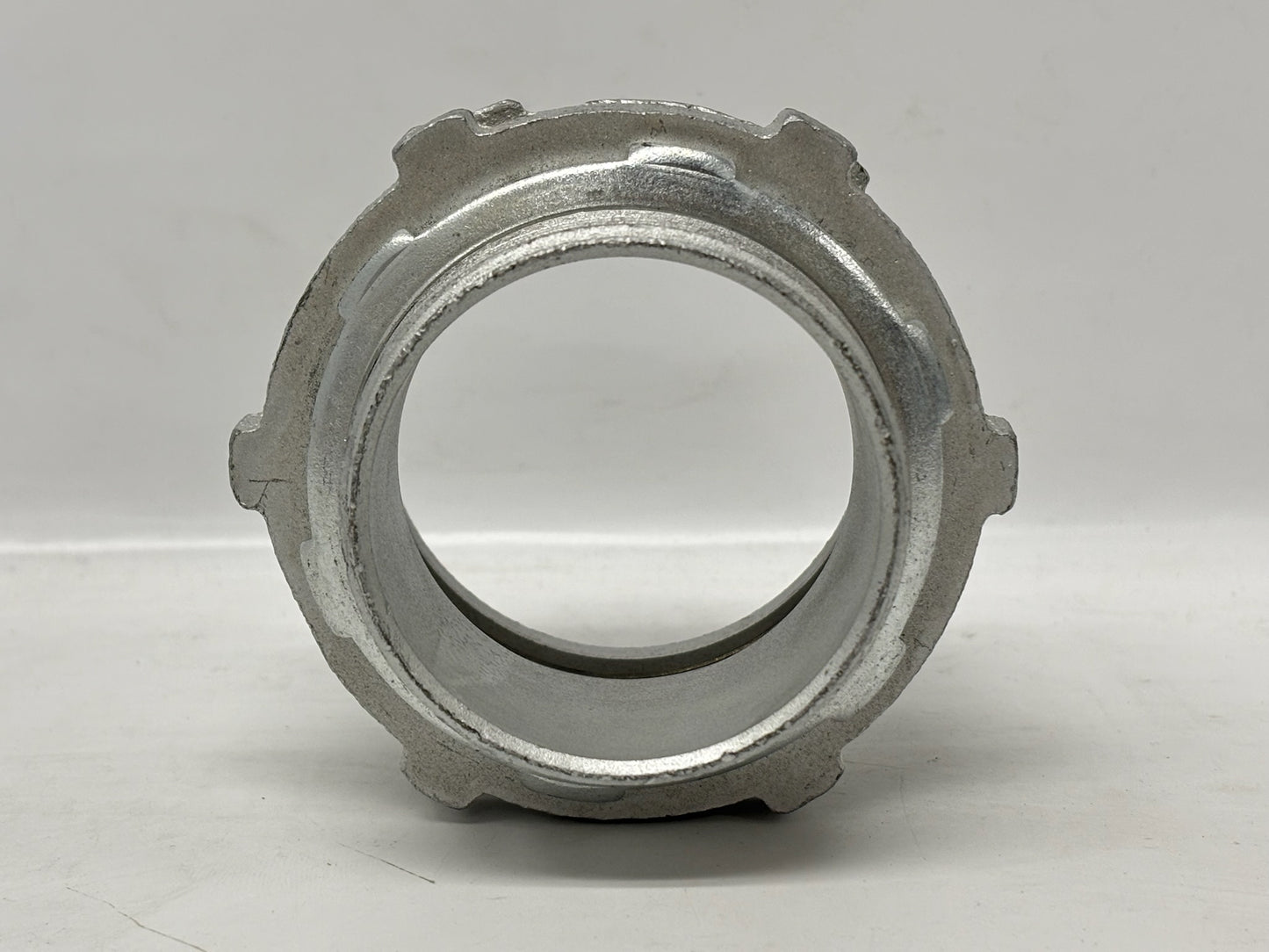 RACO 1810 2½″ Non‑Insulated Compression Connector