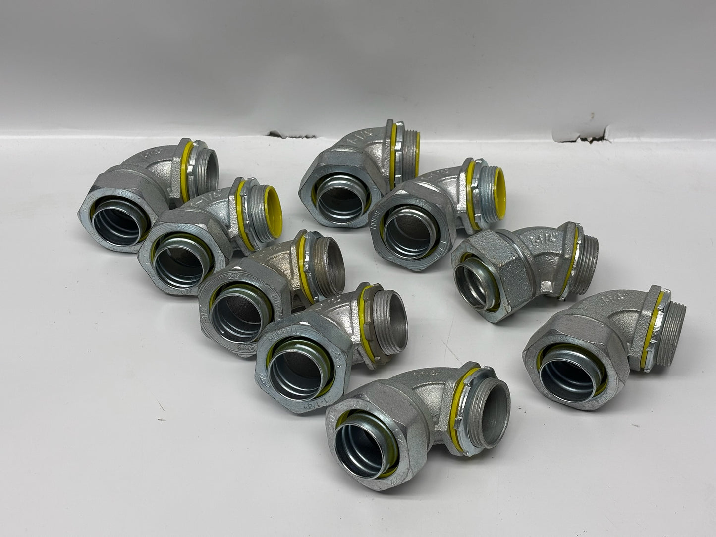 9 Pk Raco 3545 1-1/4″ 90° Liquidtight Connector for Flexible Conduit