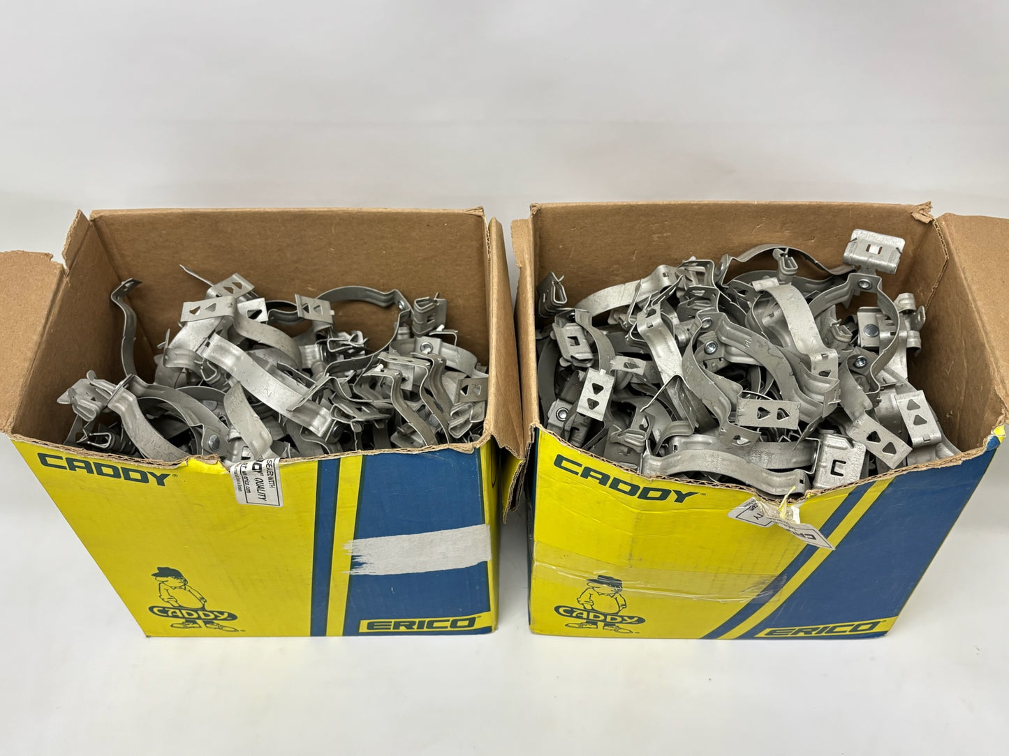 100PK nVent CADDY 32M24SM Side‑Mount Snap‑Close Flange Clip, 2″ Conduit