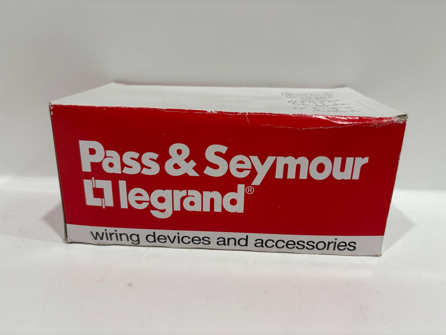New 10 PC Legrand CSB15AC3-W Specification Grade Switch Hard Use, White