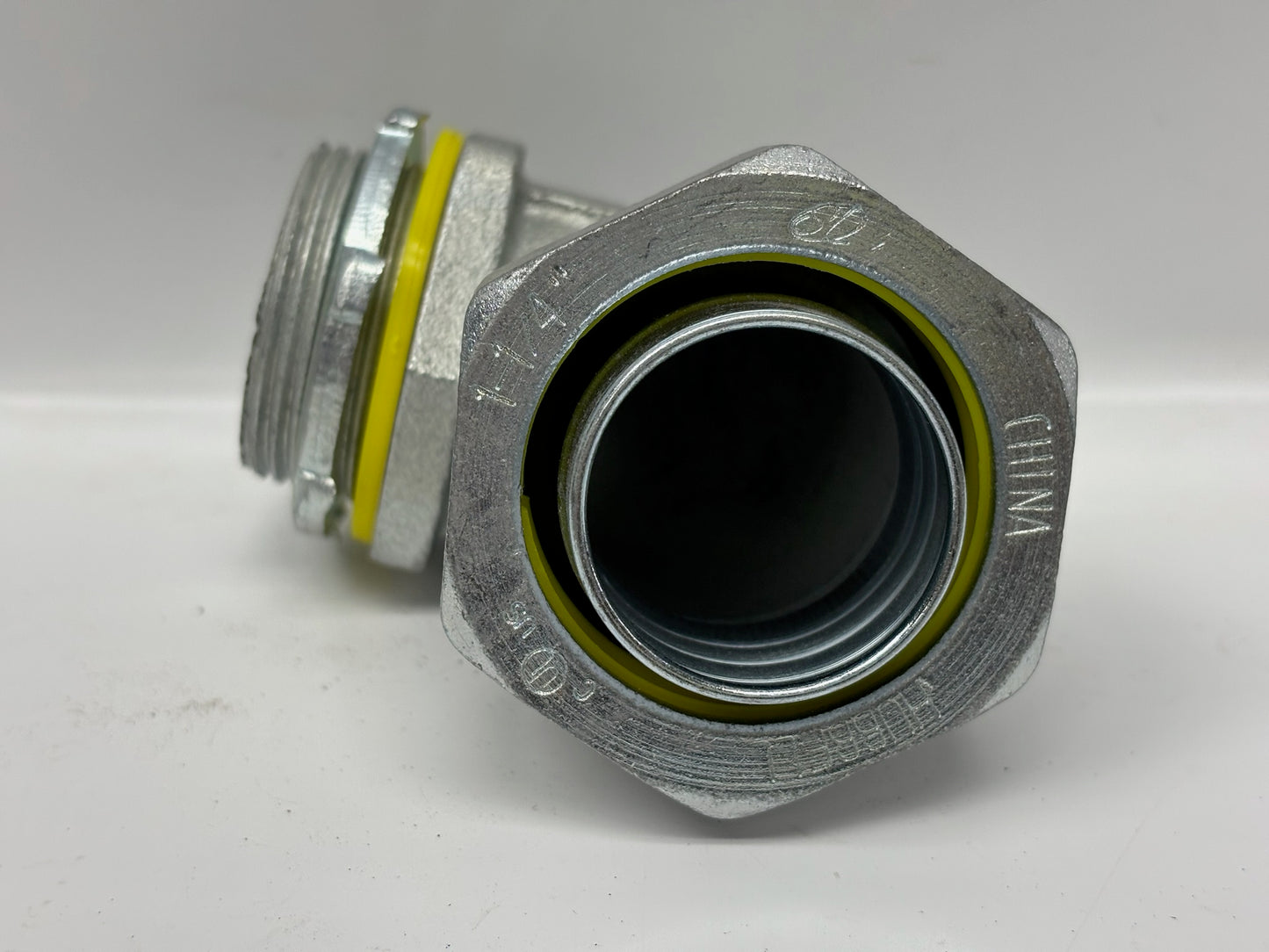 9 Pk Raco 3545 1-1/4″ 90° Liquidtight Connector for Flexible Conduit