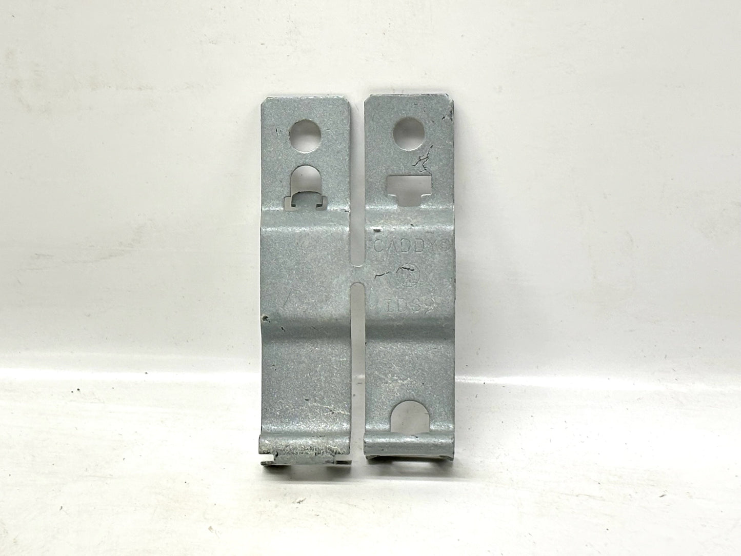 85PK nVent CADDY IDS9 Independent Support Clip, 9/16″ T‑Grid, 65 lb Capacity