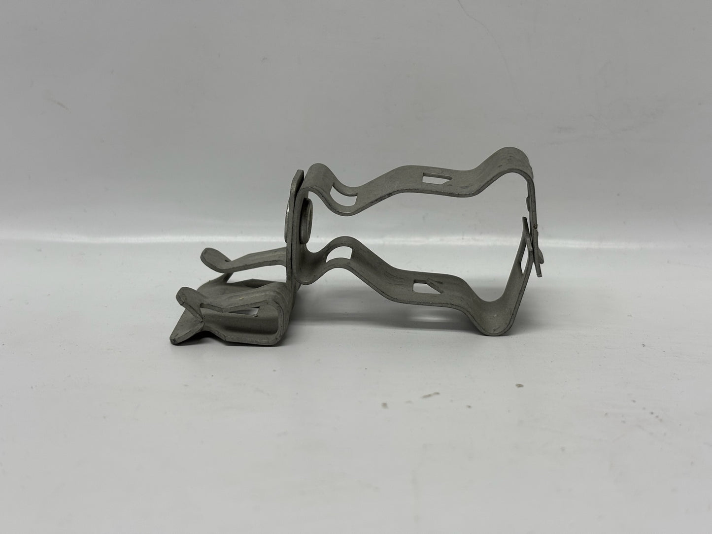 100 Pk Caddy 812M24SM Metal Support Component for Installations