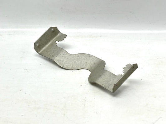 100PK nVent CADDY K8 Cable/Conduit Clip, ½″ EMT/Rigid, Spring Steel