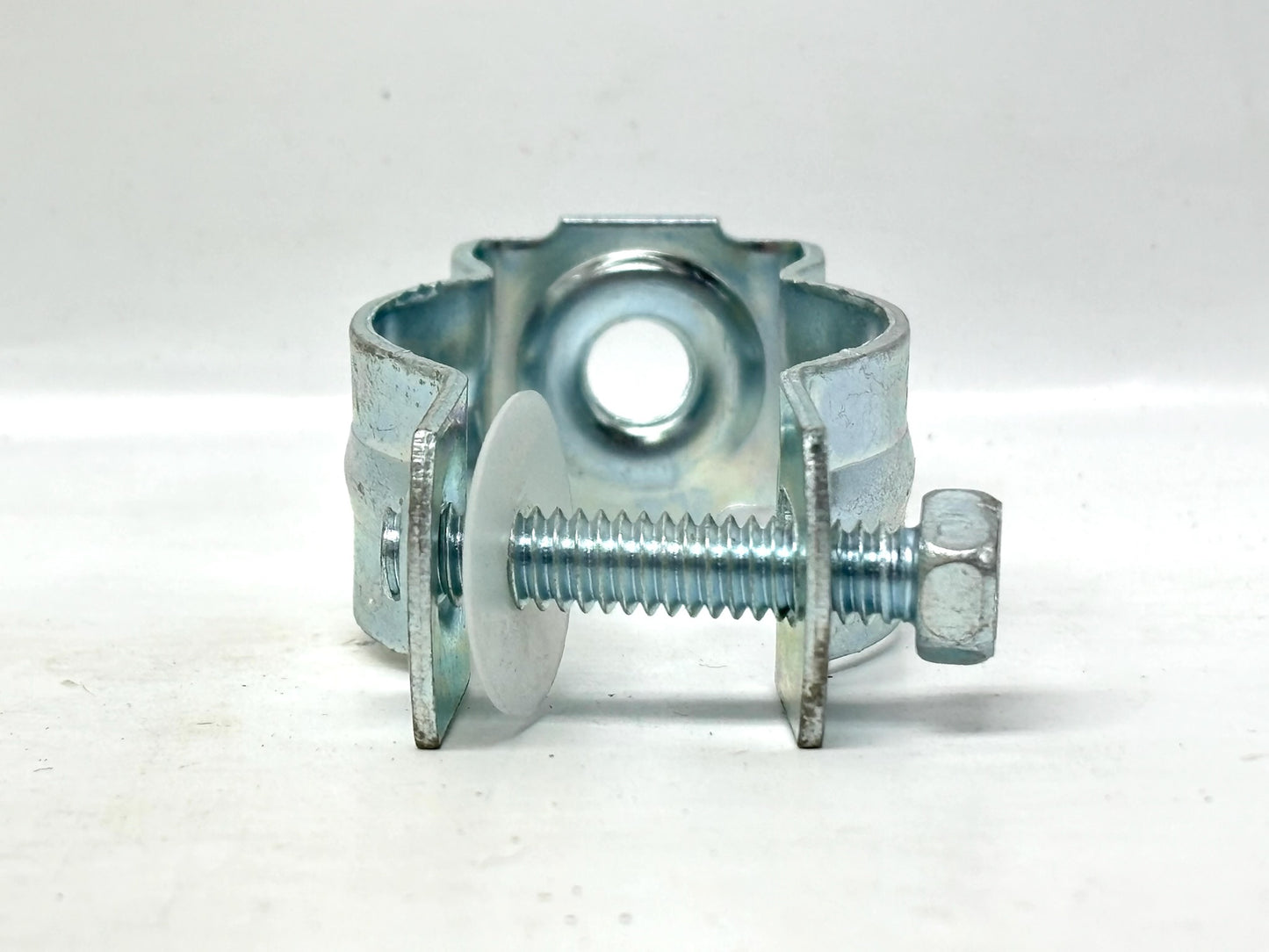 100PK nVent CADDY CD2B Conduit/Pipe Clamp, 1" EMT/Rigid, Steel, Zinc‑Plated