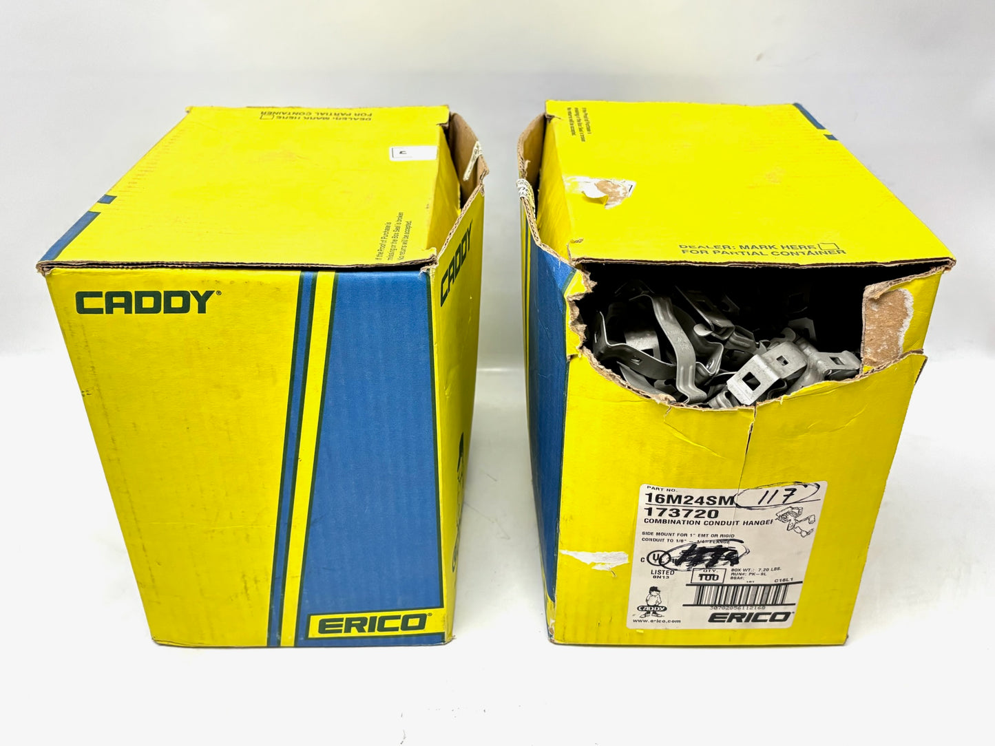 200PK nVent CADDY 16M24SM Snap‑Close Conduit/Flange Side‑Mount Clip, 1" EMT