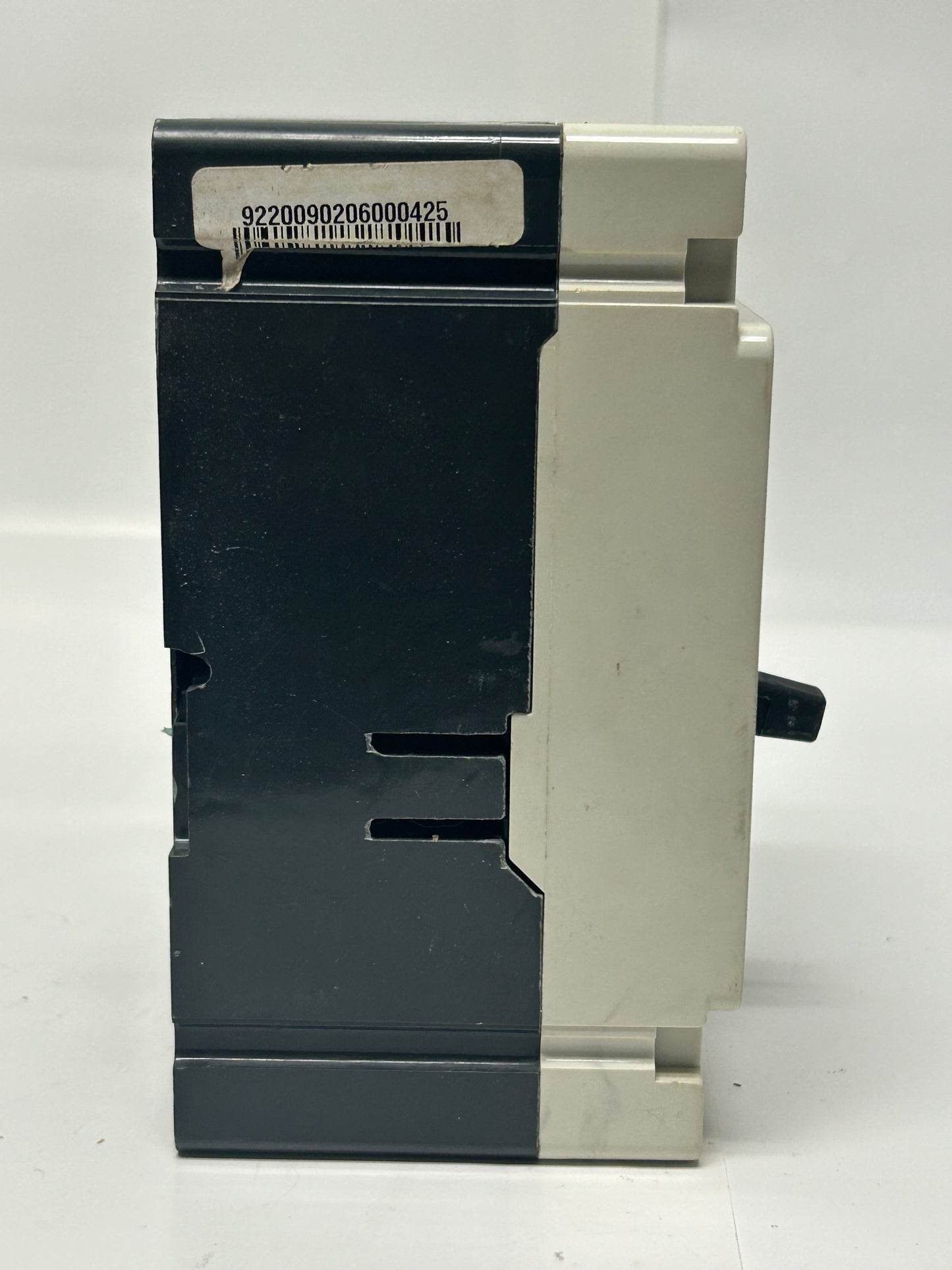 EATON HFD3015L Industrial Circuit Breaker 3P 15A 600 Vac 250 Vdc 65 kAIC at 480 Vac 50/60 Hz