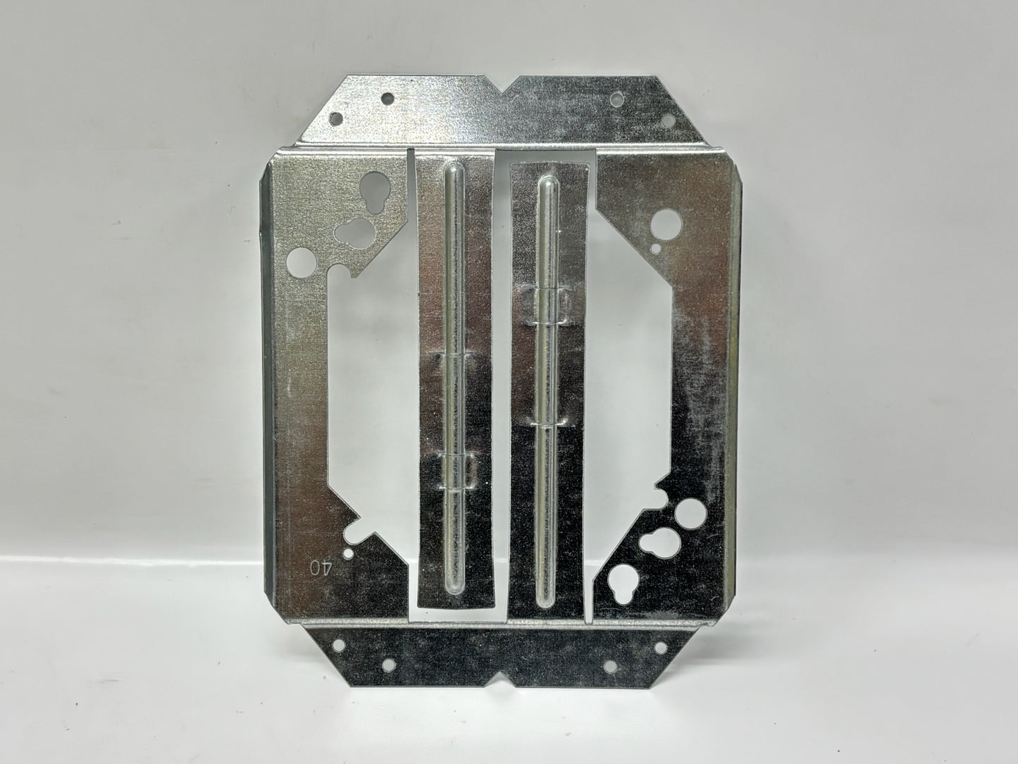 100PK nVent CADDY MEB1 Mounting Bracket for 4″/4‑11/16″ Electrical Boxes, Steel