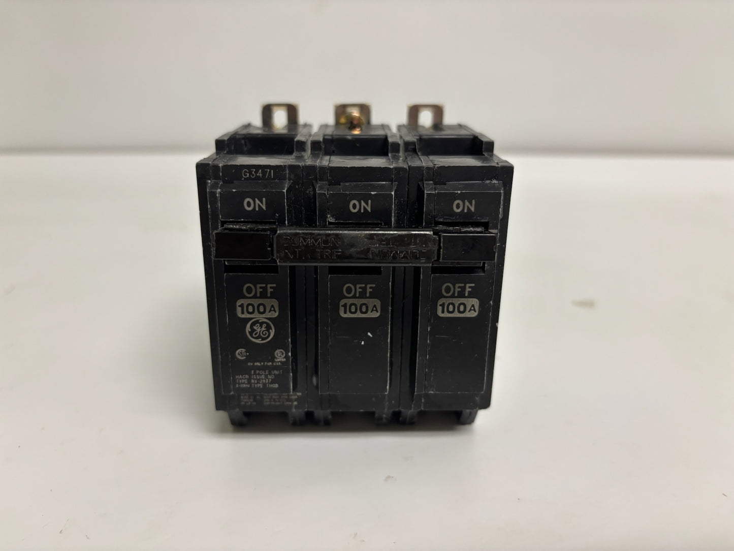 New GE Consumer & Industrials 100 AMP 3 Pole Circuit Breaker THQB32100