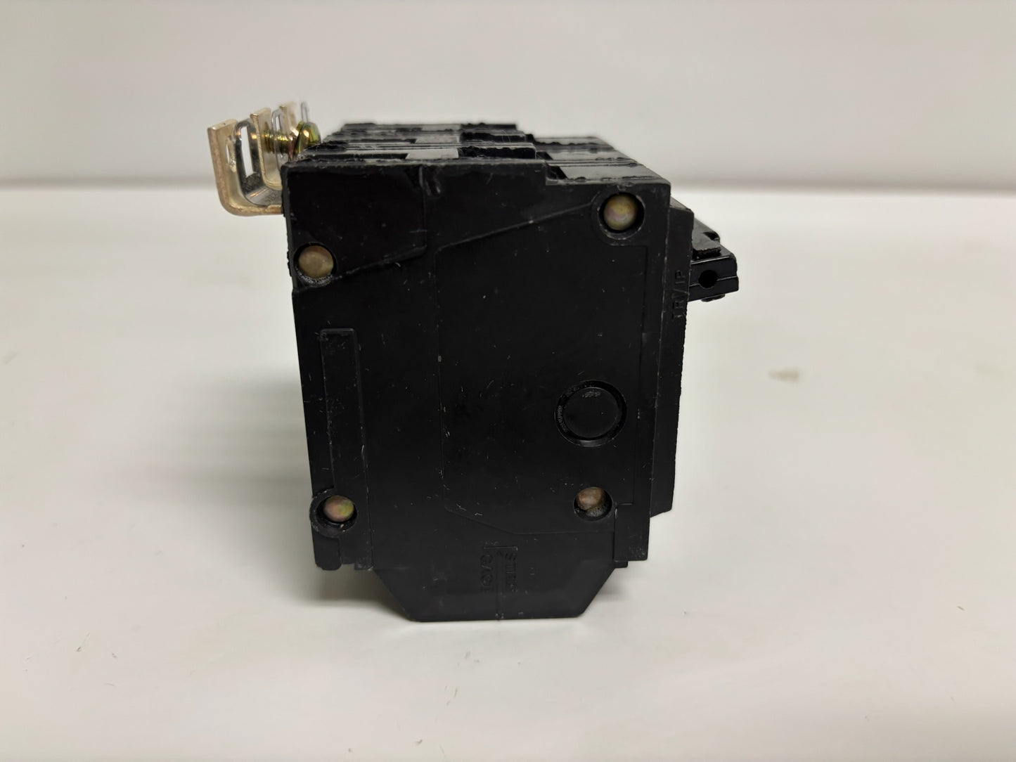 New GE Consumer & Industrials 100 AMP 3 Pole Circuit Breaker THQB32100