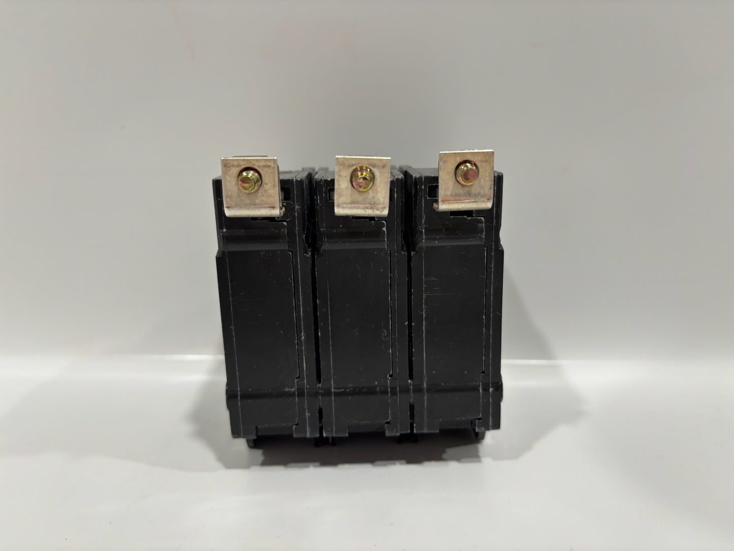 New GE Consumer & Industrials 50 AMP 3 Pole Circuit Breaker THQB32050