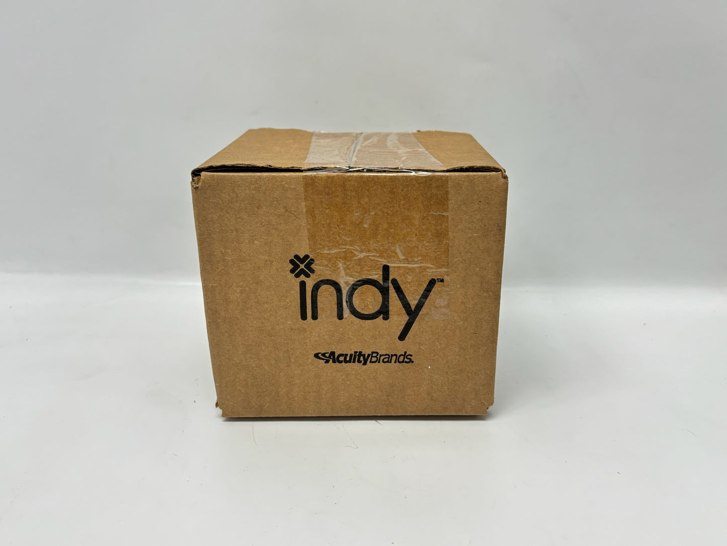 Indy L4-HM-CD-PF Hyperbolic Medium Reflector Trim, Clear Diffuse, White Flange