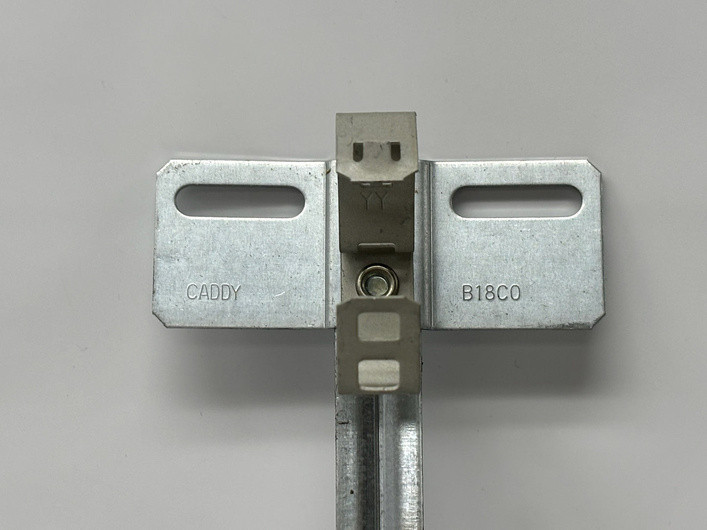 15 Pk nVent Caddy 812MB18C0 Box Hanger for 1/2 & 3/4 in Conduit