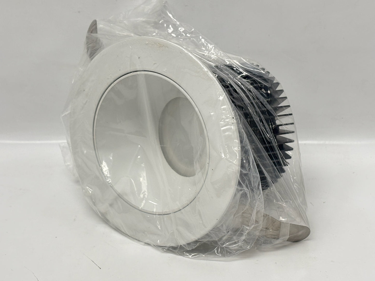 WAC Lighting R3ARWT-A830-WT Aether 3.5" LED Wall Wash Trim – White