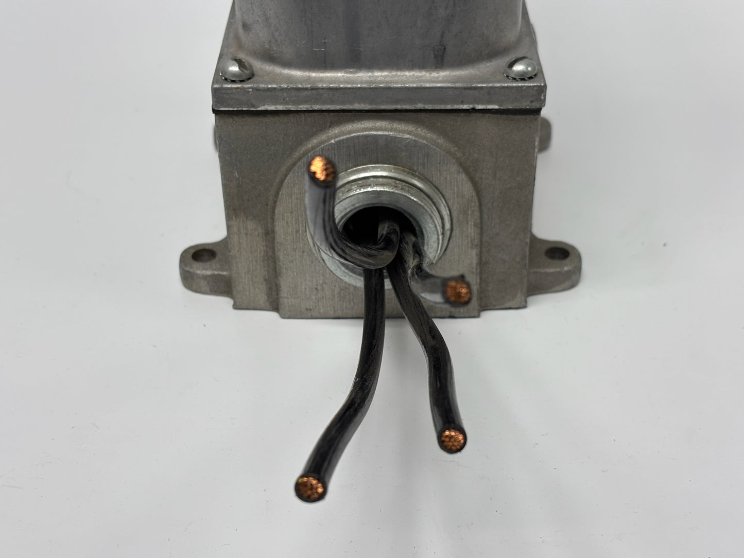 Russellstoll 7324-78 3 Pole 4 Wire Receptacle 60A 600VAC 250 VDC (Single)