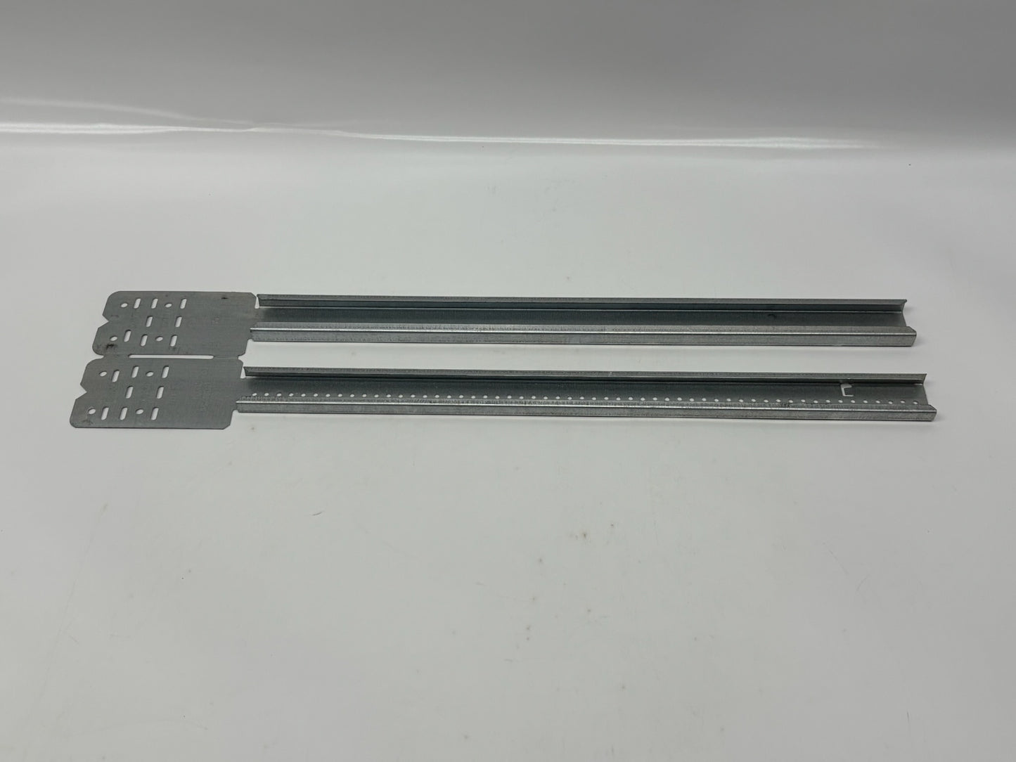 62 Pk nVent CADDY TSGB1624 Telescoping Screw Gun Box Bracket for Stud Support