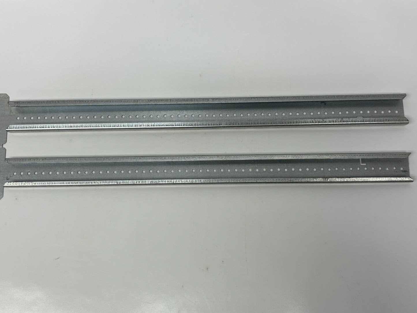 62 Pk nVent CADDY TSGB1624 Telescoping Screw Gun Box Bracket for Stud Support