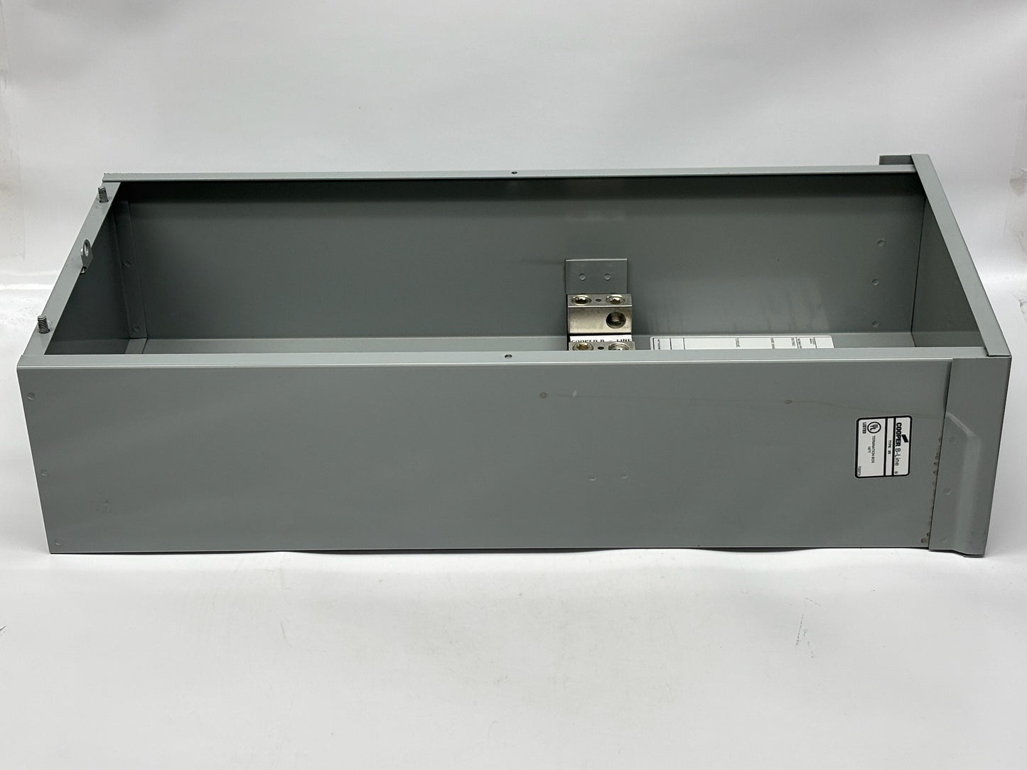 Eaton R9000 B Bussed Underground Terminal 200A NEMA 3R Enclosure