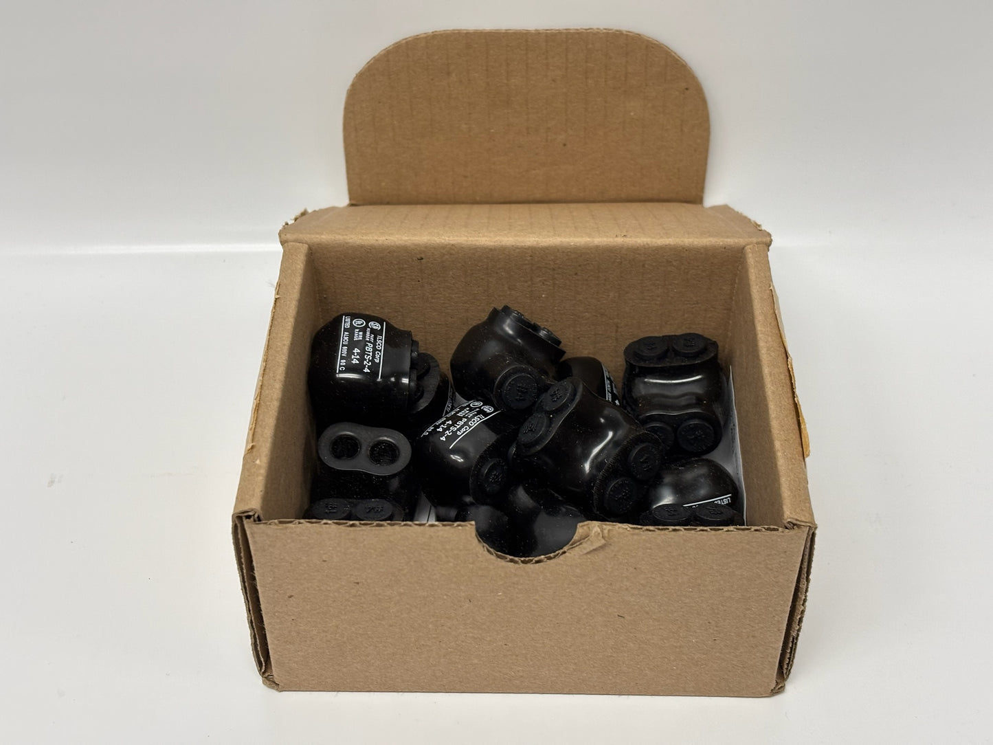 12 Pk ILSCO PBTS-2-4 Dual Rated Insulated Multi-Tap Connector 14–4 AWG 600 V