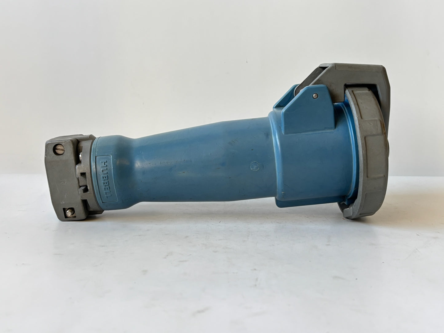 Hubbell 460C9W 60A 250V 3-Phase Watertight Female Connector Body