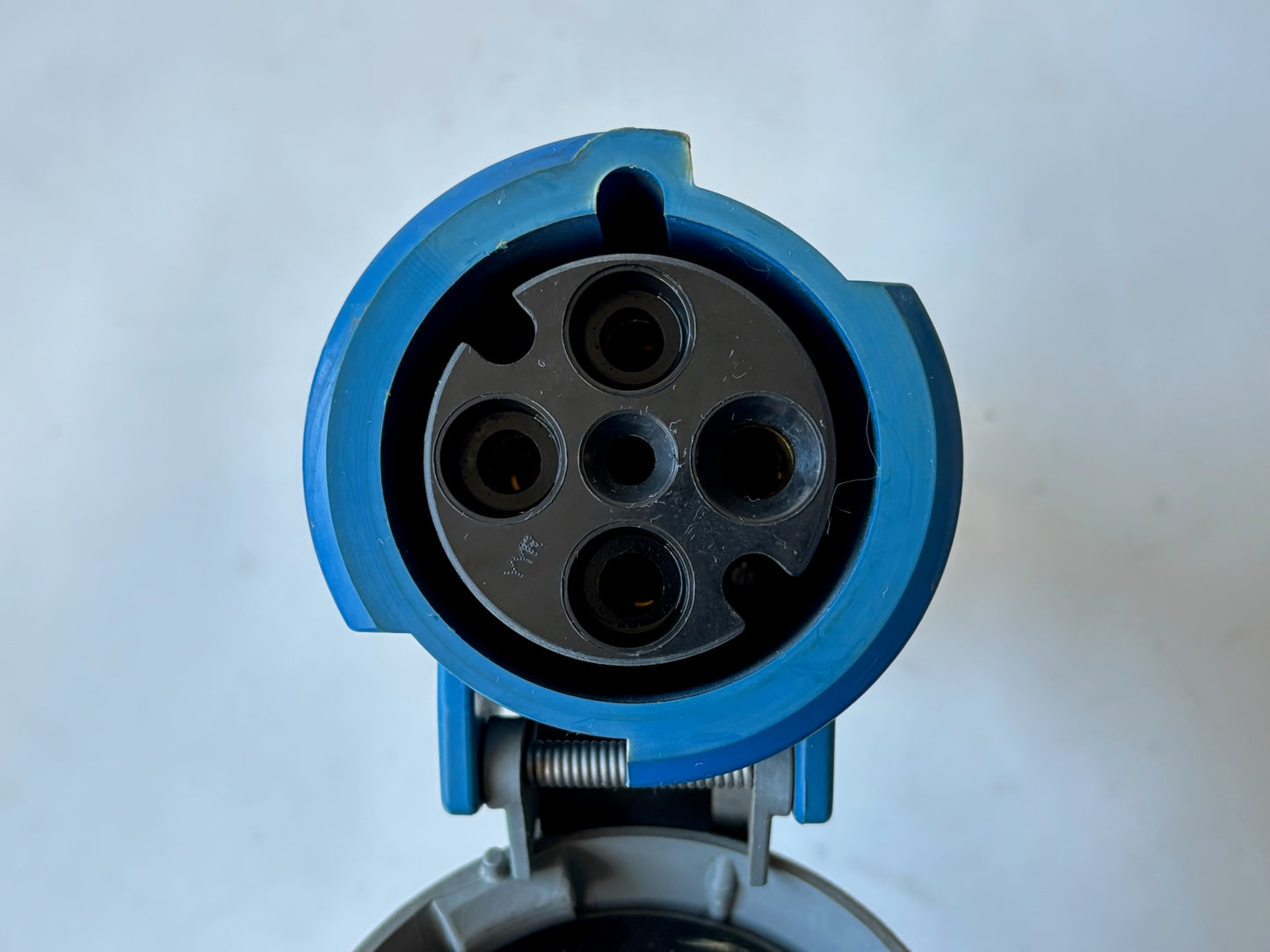 Hubbell 460C9W 60A 250V 3-Phase Watertight Female Connector Body