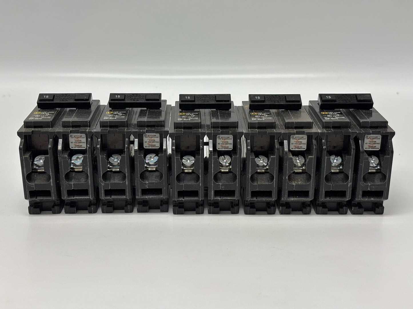 5 Pk Square D HOM215CP 15 A Single-Pole Type HOM Plug-On Circuit Breaker