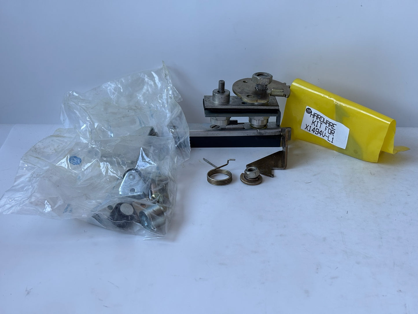 Allen Bradley 1494V-L1 Door hardware Kit With Side Latching