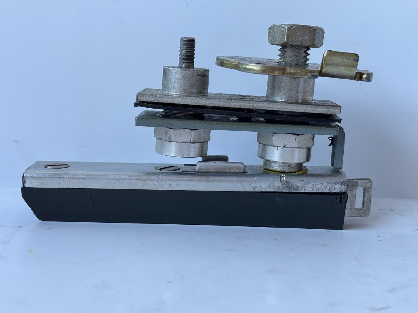 Allen Bradley 1494V-L1 Door hardware Kit With Side Latching