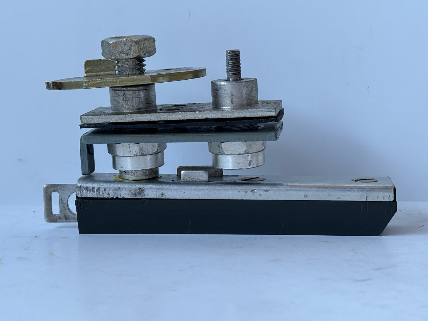 Allen Bradley 1494V-L1 Door hardware Kit With Side Latching
