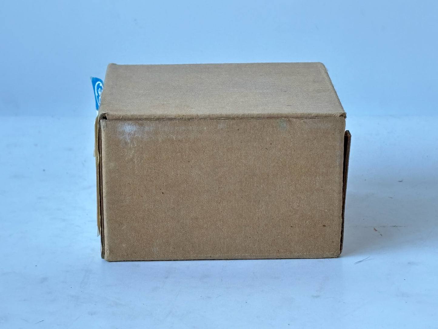 GE Fanuc IC670MDL640J – 24 VDC, 16-Point Positive/Negative Logic Input Module
