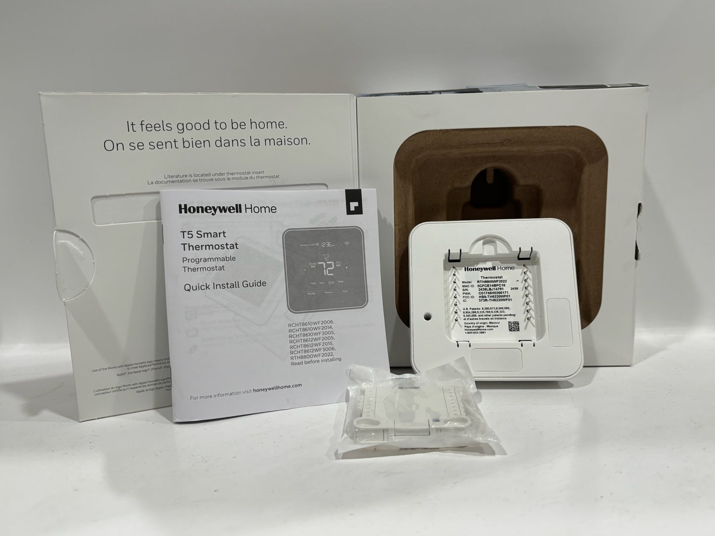 New Open HoneyWell T5 Smart Thermostat with Auto Home/away Mode
