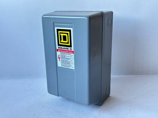 Square D 8502SAG12V02S NEMA Type S 3-Pole Contactor (110/120 V Coil)