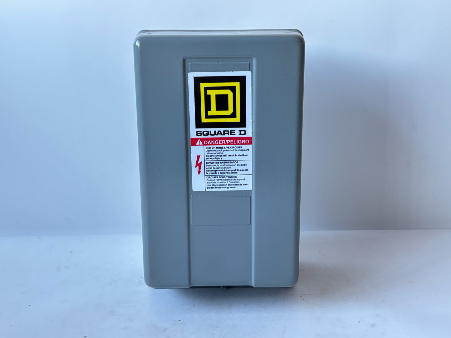 Square D 8502SAG12V02S NEMA Type S 3-Pole Contactor (110/120 V Coil)