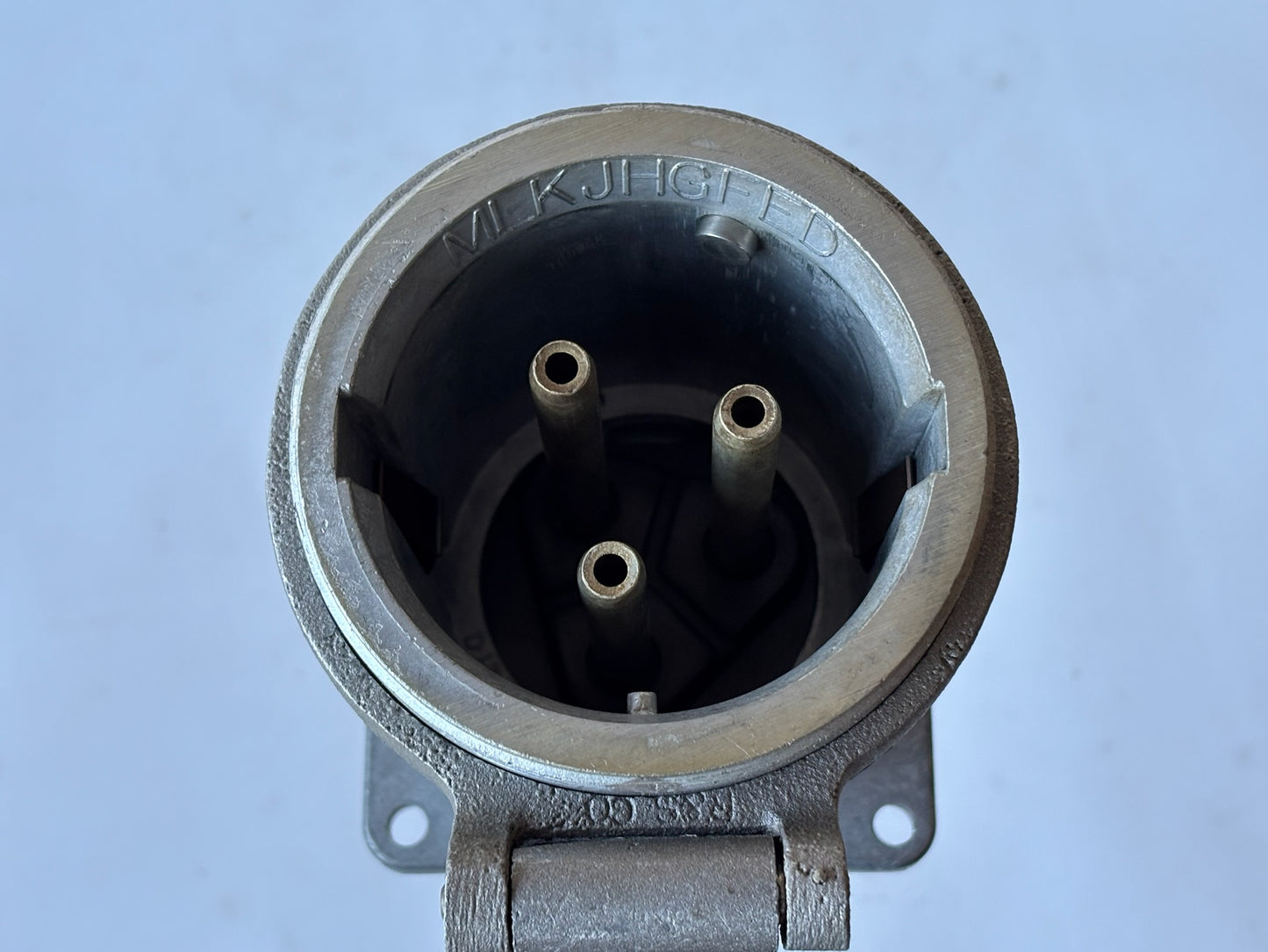 Russellstoll JRFR 1033 FR SAF-T-ARC 100 A 600 V 3-Pole Plug (J-Line, Reversed Contact)