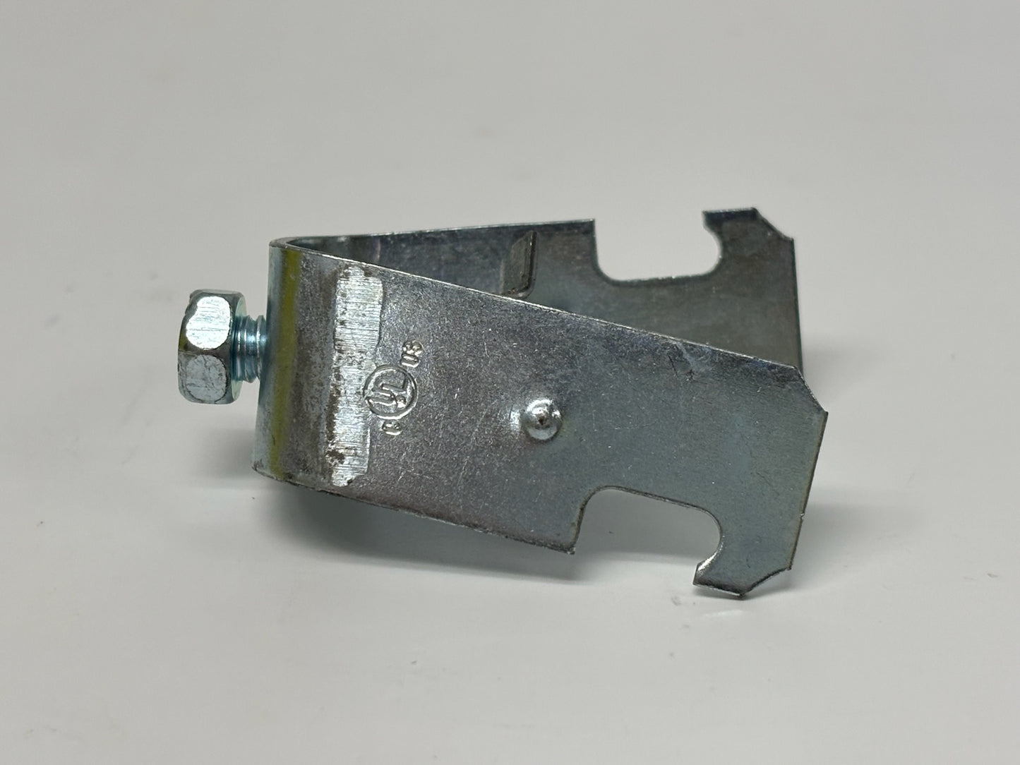 125 Pk nVent Caddy SCH8B 1/2″ EMT to Strut Channel Clamp for Conduit Support