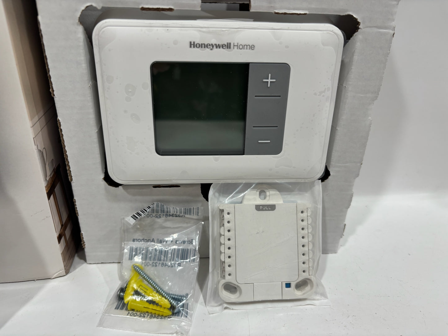 New Open 6PK Honeywell T2 Non-Programmable Thermostat