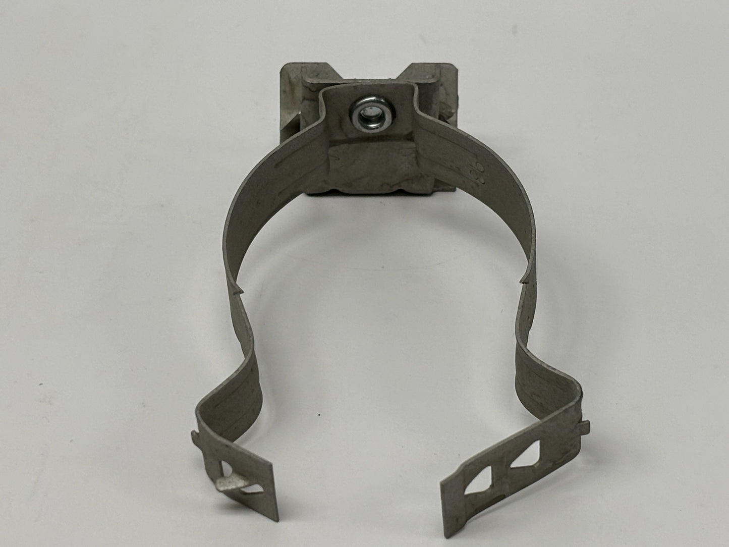 35 Pk nVent Caddy 32M24 Combination Conduit Hanger Clamp for 2″ EMT
