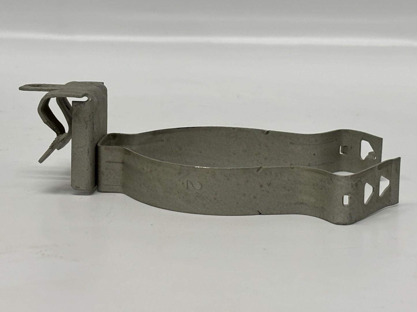35 Pk nVent Caddy 32M24 Combination Conduit Hanger Clamp for 2″ EMT