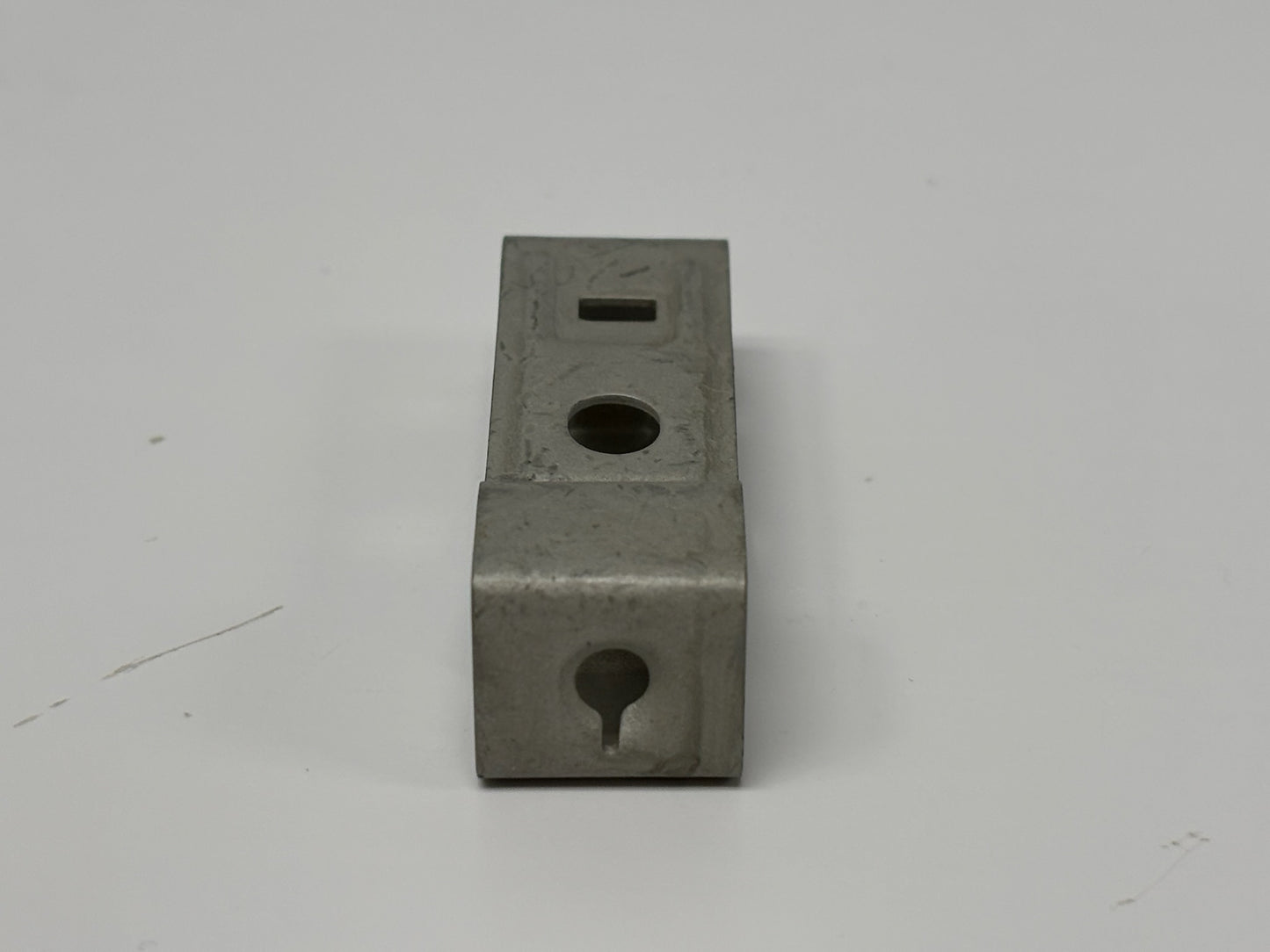 89 Pk nVent Caddy 4ACS T-Grid Conduit/Box Support Clip with 1/4″ Threaded Hole