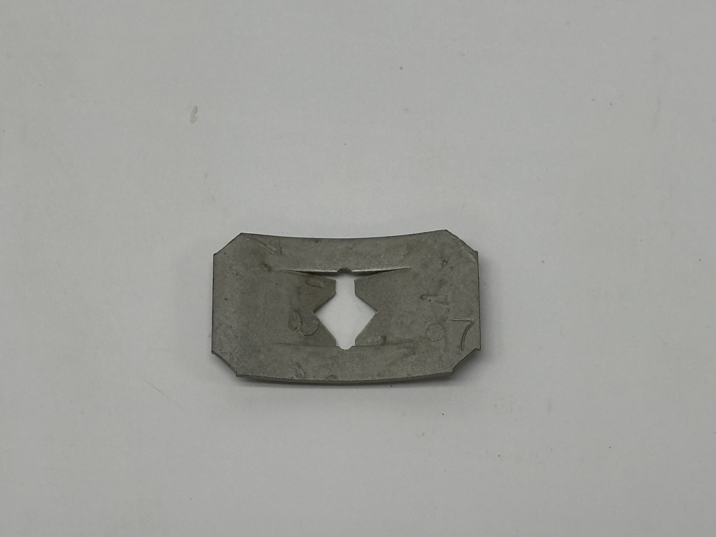 105 Pk nVent Caddy 4EBN 1/4″ Plain Rod/Wire Fixture Support Clip