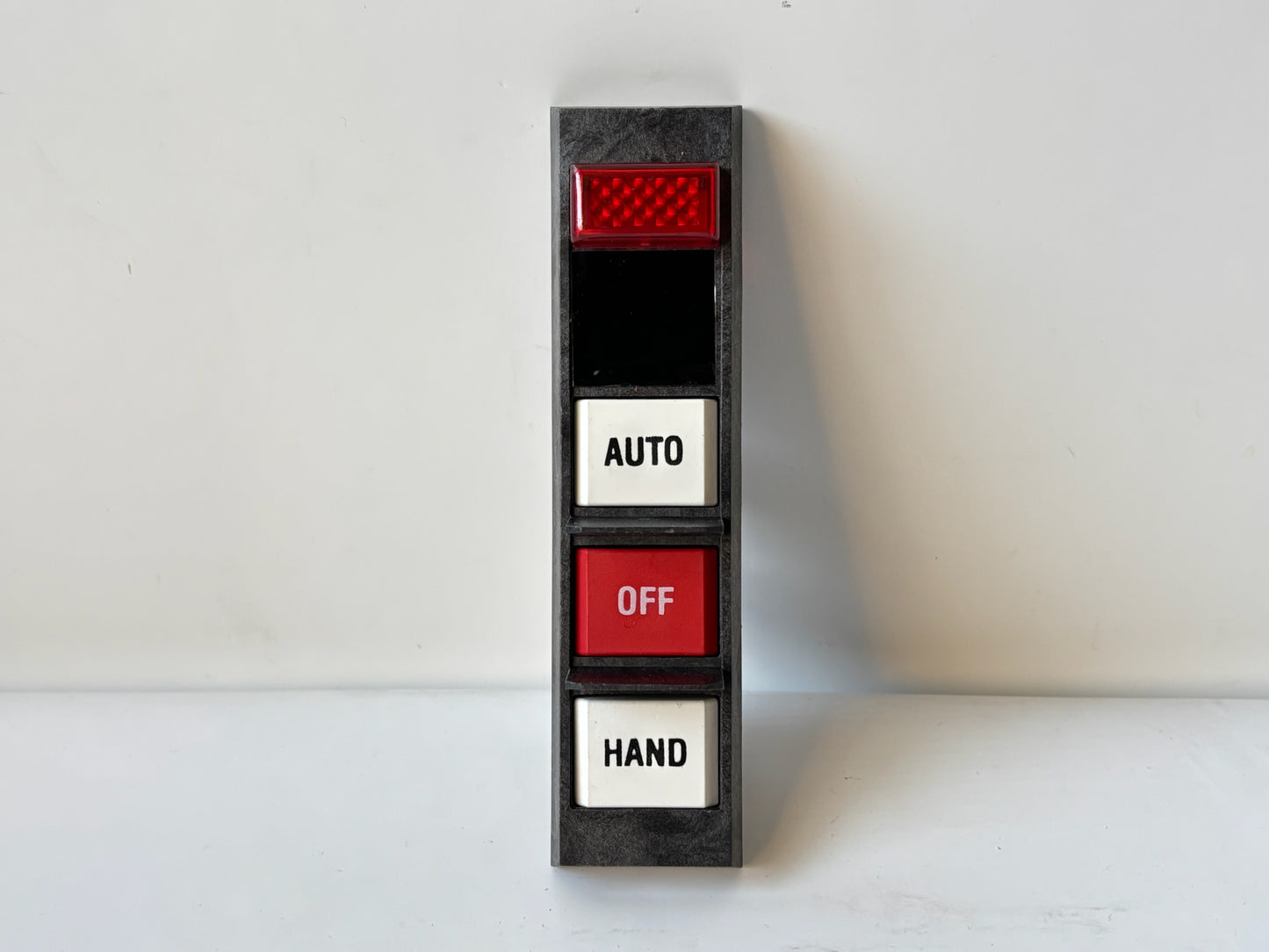 Cutler-Hammer C400GK32A 2-Position Selector Switch Operator, 30mm