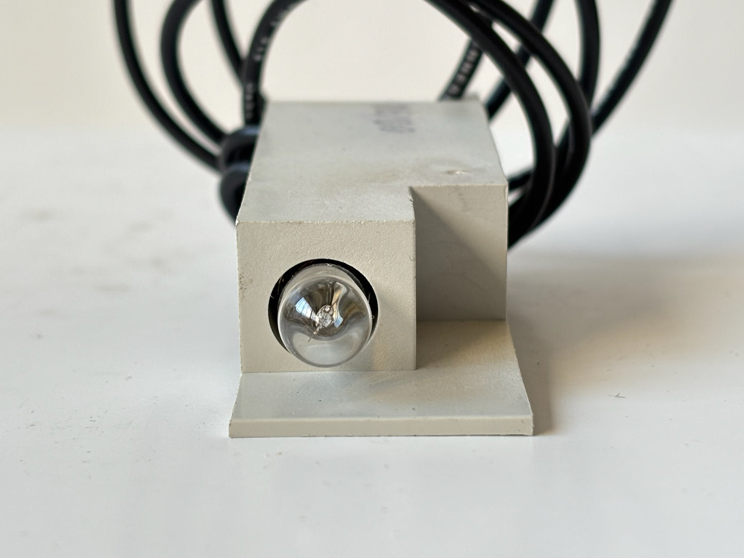 Cutler-Hammer C400GK32A 2-Position Selector Switch Operator, 30mm
