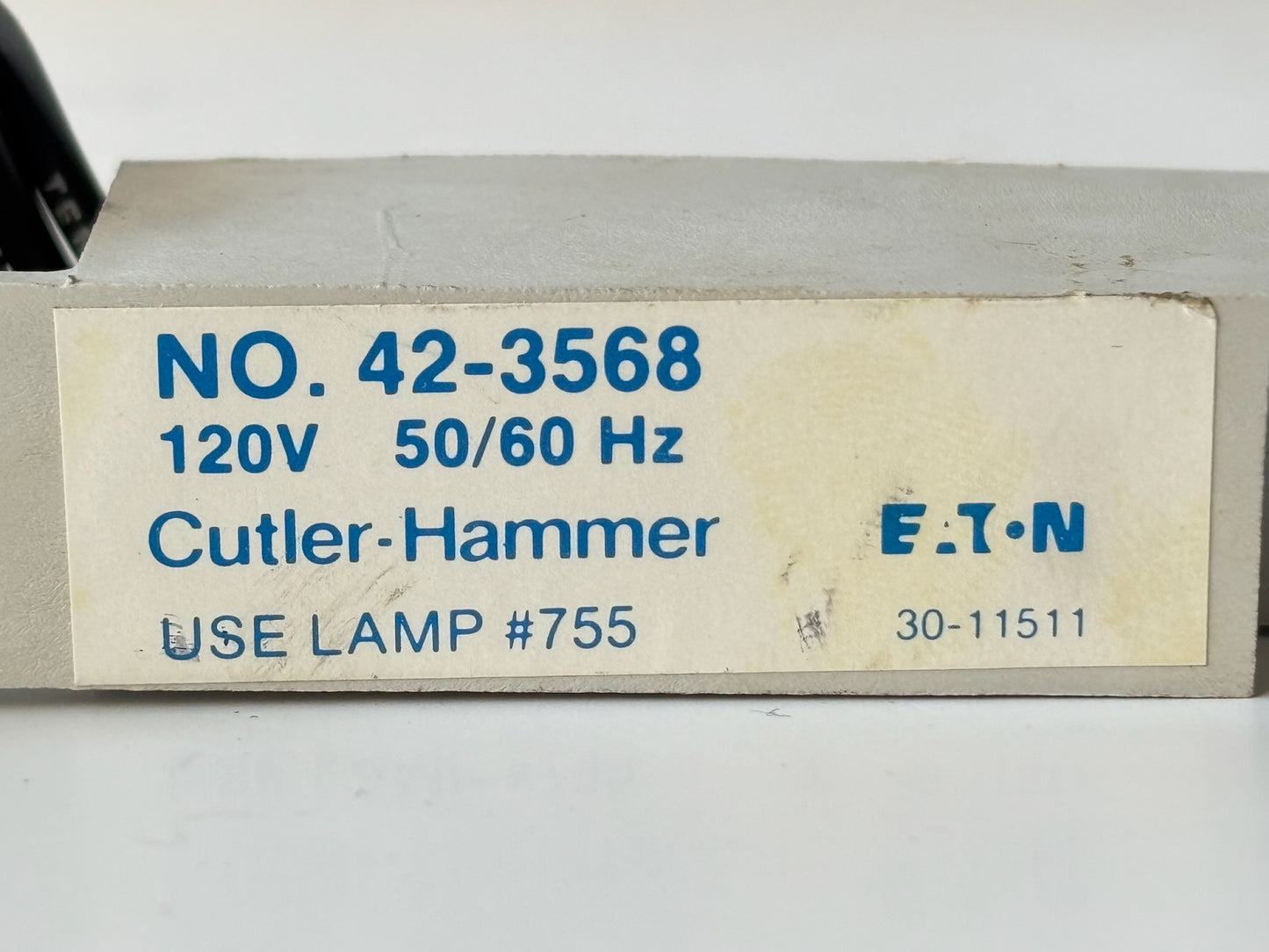 Cutler-Hammer C400GK32A 2-Position Selector Switch Operator, 30mm