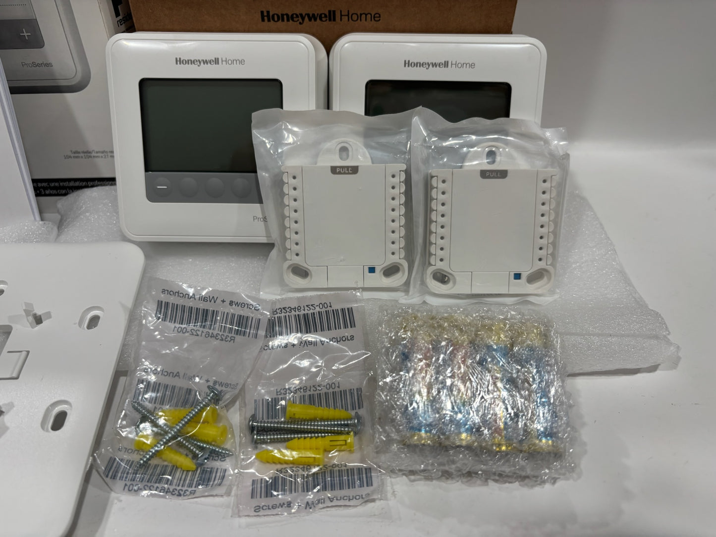 New Open 5PK HoneyWell T4 2 Pack Programmable Pro-Thermostat