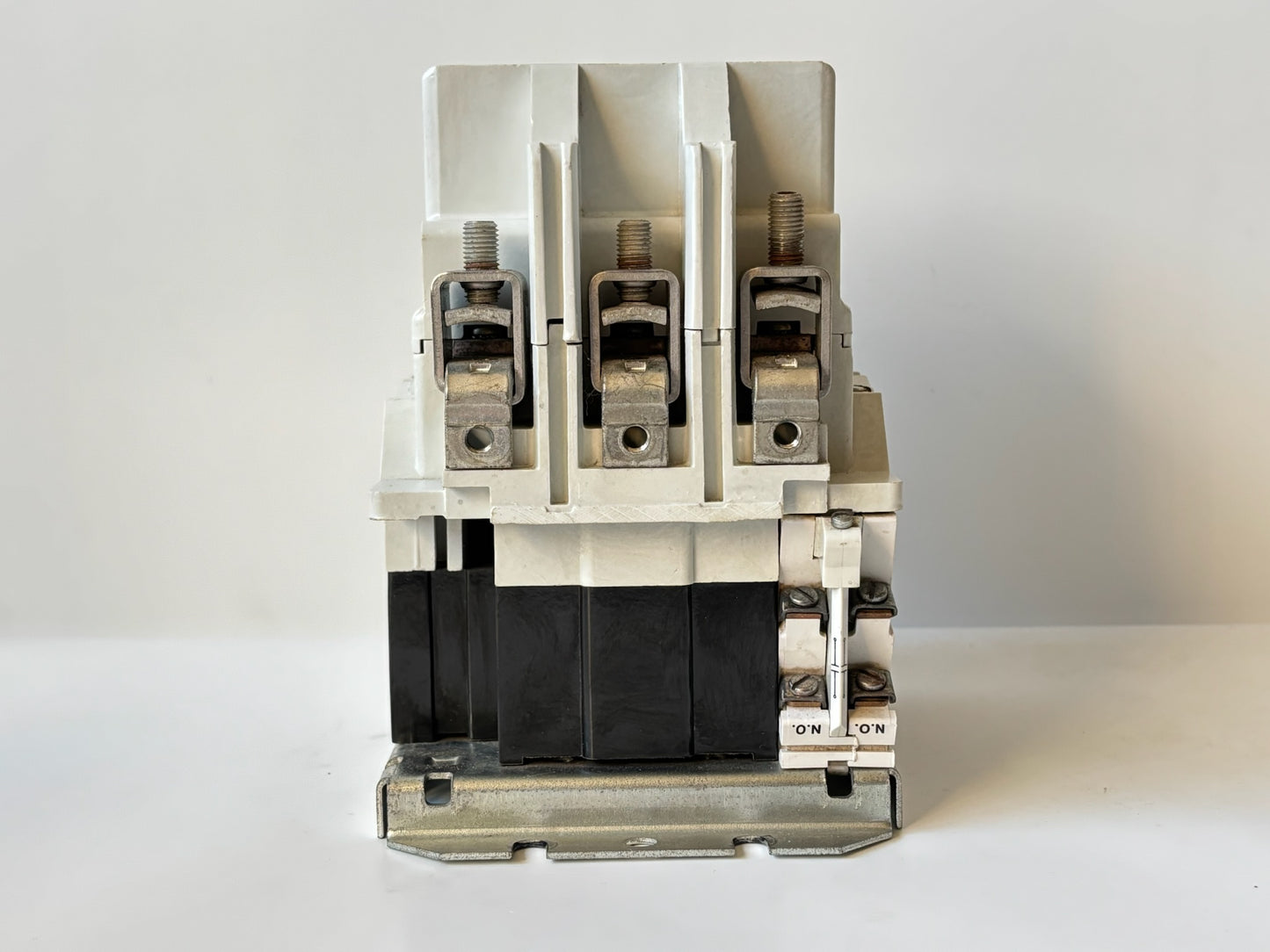 Westinghouse A201K4CA Lighting Contactor 4-Pole 120V Coil NEMA Size 1