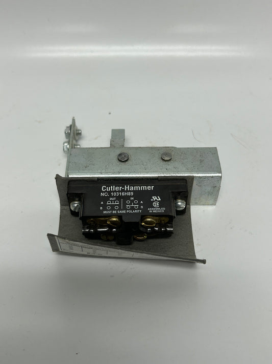 EATON DS200EK1 Auxiliary Contact Kit 30-100 Heavy Duty / Cutler-Hammer 10316H89 NO BOX