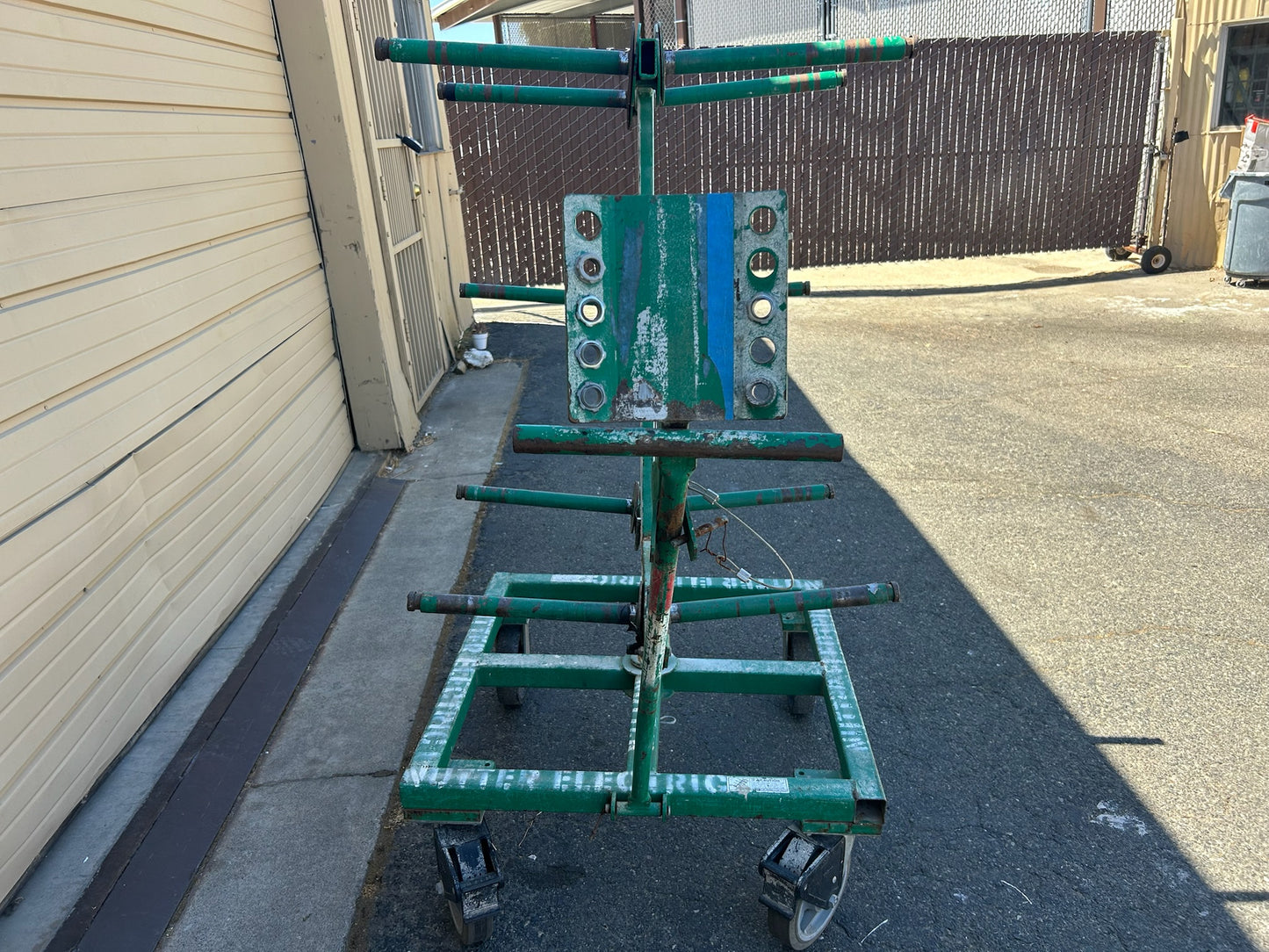 GreenLee 910 Cable/Wire Dispenser Assembly Cart